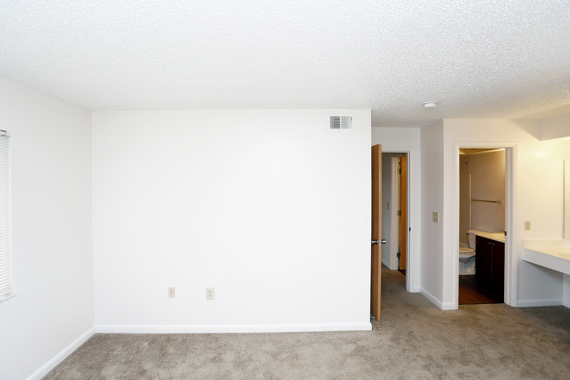 WATERBURY APARTMENTS