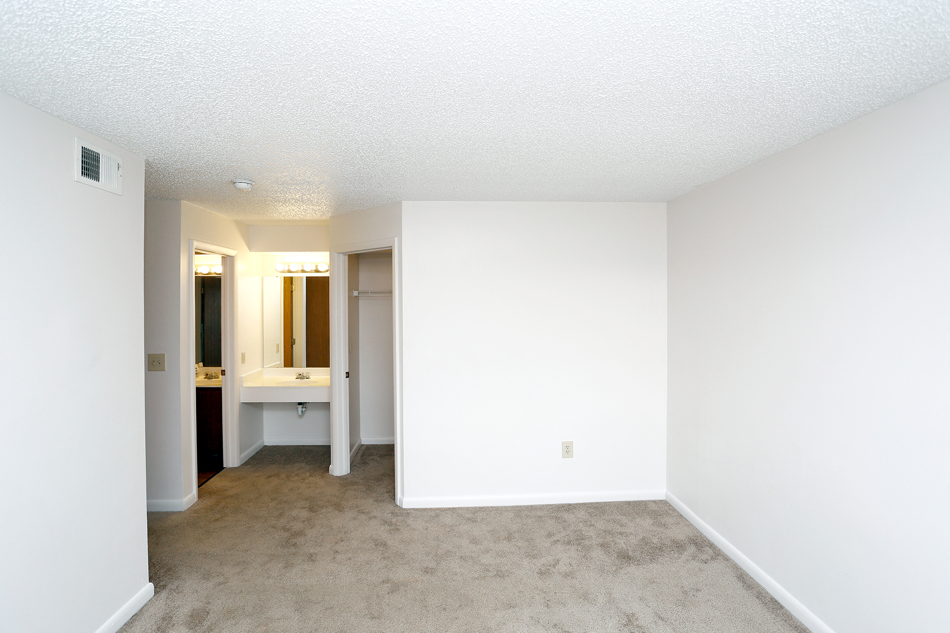 WATERBURY APARTMENTS