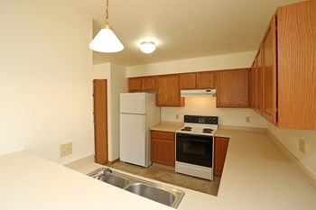 1635 E Inman Pkwy #3 2 Beds Apartment for Rent - Photo Gallery 21