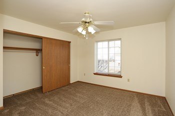 1635 E Inman Pkwy #3 2 Beds Apartment for Rent - Photo Gallery 12