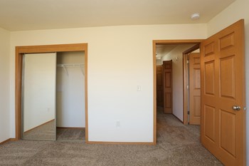 1635 E Inman Pkwy #3 2 Beds Apartment for Rent - Photo Gallery 24