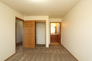 1635 E Inman Pkwy #3 2 Beds Apartment for Rent - Photo Gallery 13