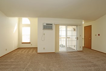 1635 E Inman Pkwy #3 2 Beds Apartment for Rent - Photo Gallery 6