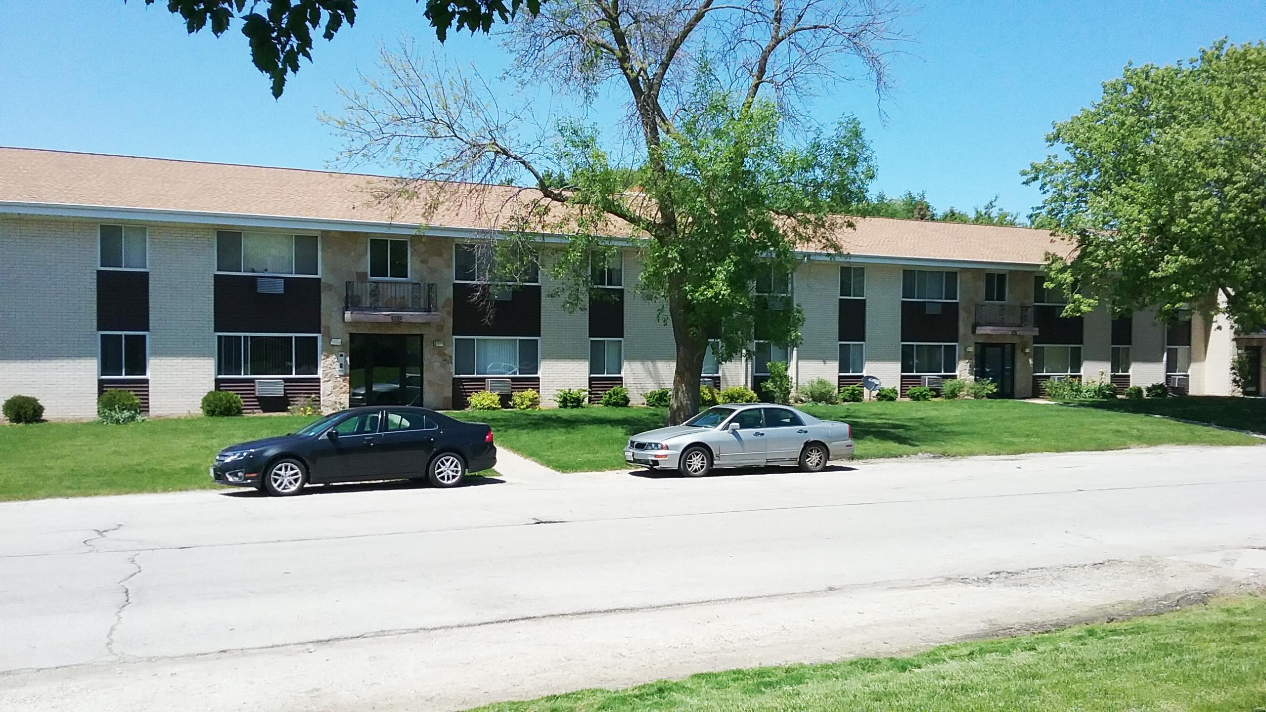 Best 2 Bedroom Apartments in Racine, WI: from $695 | RENTCafé