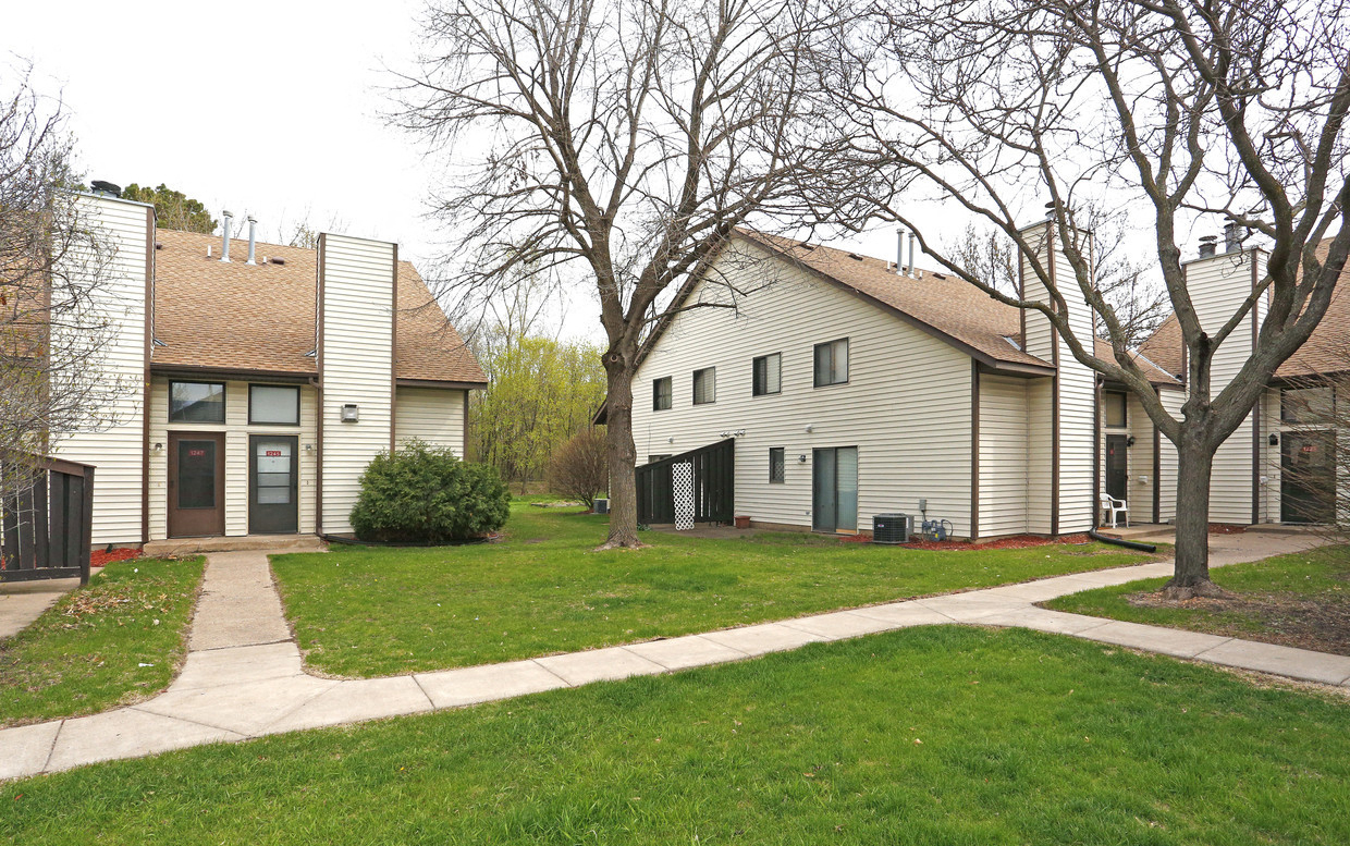 The Lofts of Sandcreek Lawn