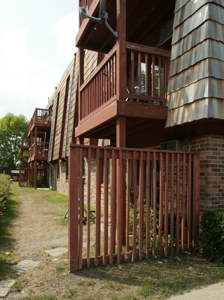 Northern Oaks Apartments private patio