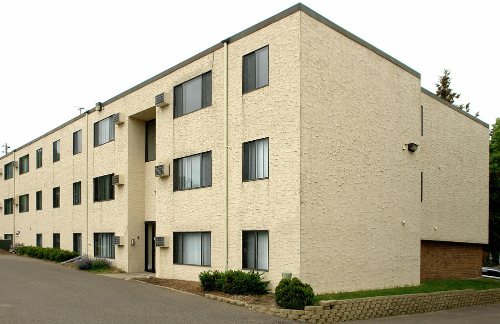 Union Park Apartments building exterior st paul