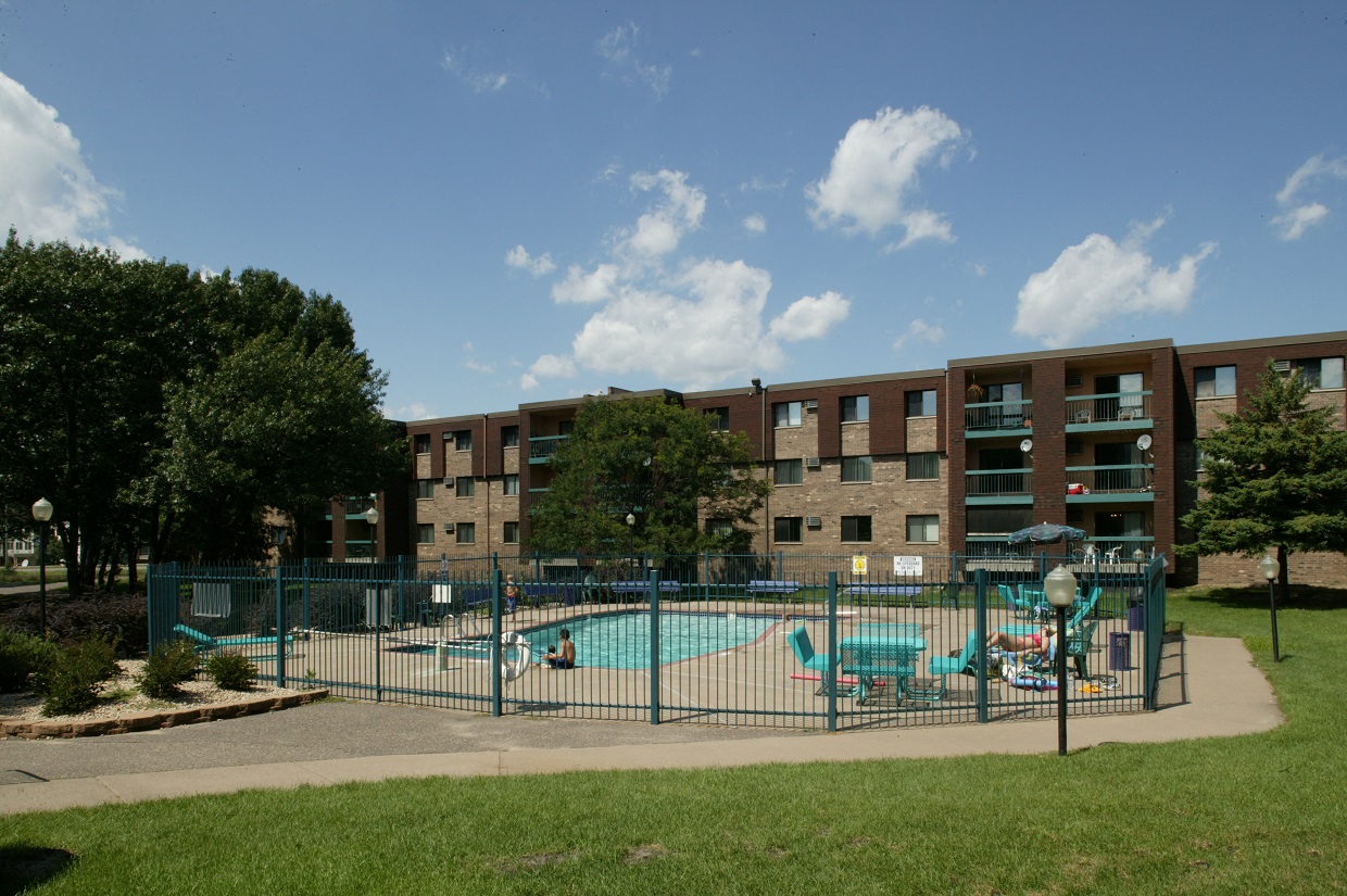 Woodland North Apartments, 9240 University Avenue NW, Coon Rapids, MN
