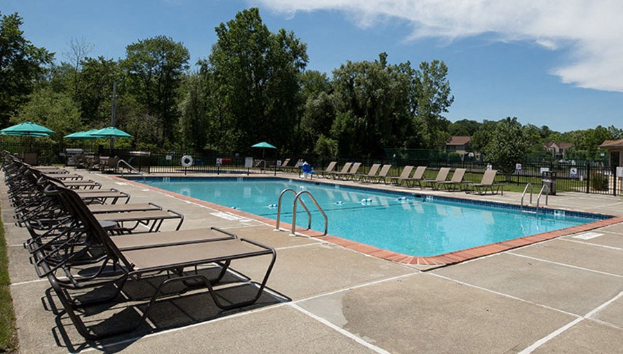 The Landing On Mohegan Lake Apartments, 209 New Chalet Dr, Mohegan Lake