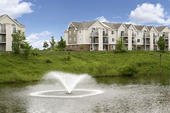 Ponds with Fountains at Autumn Lakes Apartments and Townhomes in Mishawaka, IN