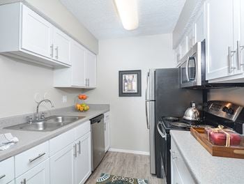 Fully Equipped Kitchen with Dishwasher