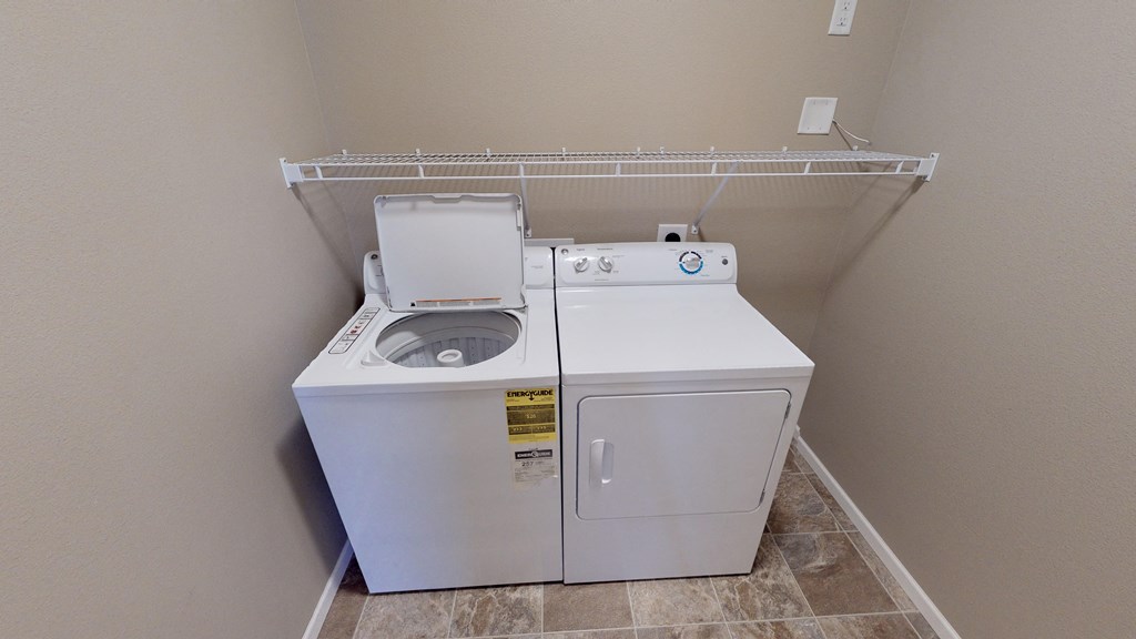 Washer Dryer at Cascades of Mandan, Mandan, ND, 58554