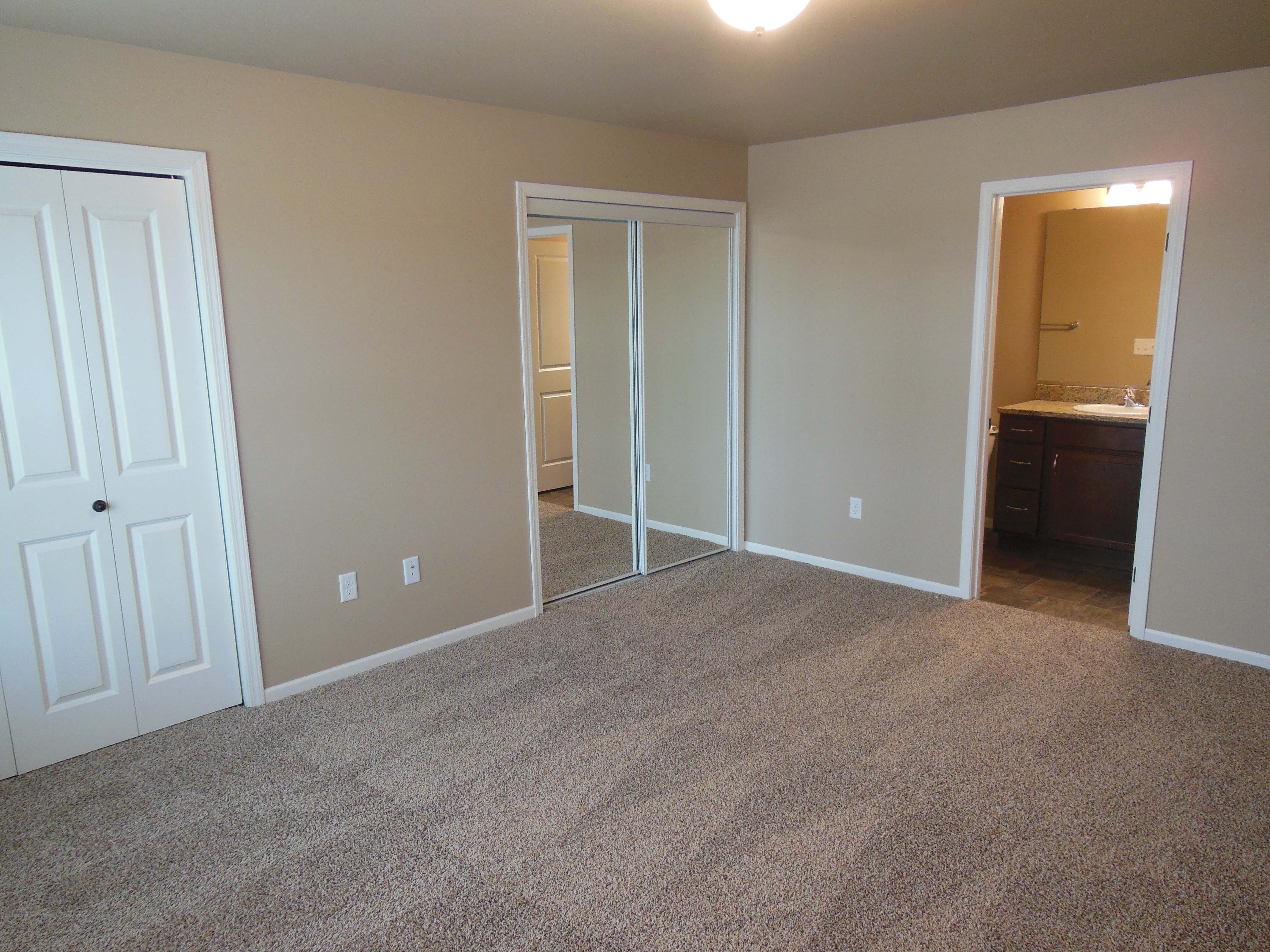 bedroom closets, mirror