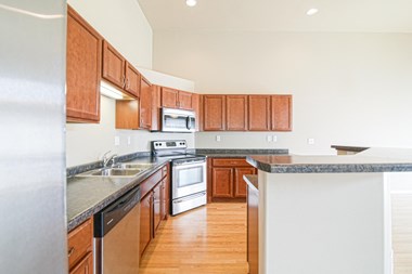 3241 8Th St NE, Unit A 3 Beds Townhouse for Rent Photo Gallery 1