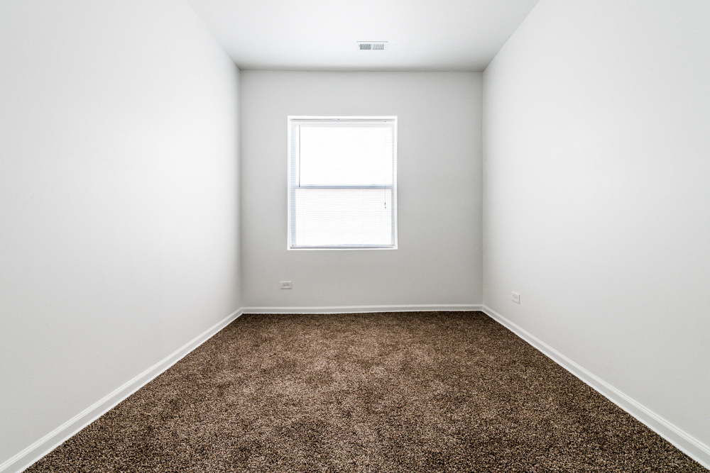 South Austin Apartments for rent in Chicago | 5201 W Washington Blvd Bedroom