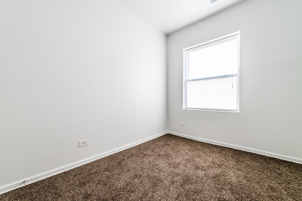 South Austin Apartments for rent in Chicago | 5201 W Washington Blvd Bedroom