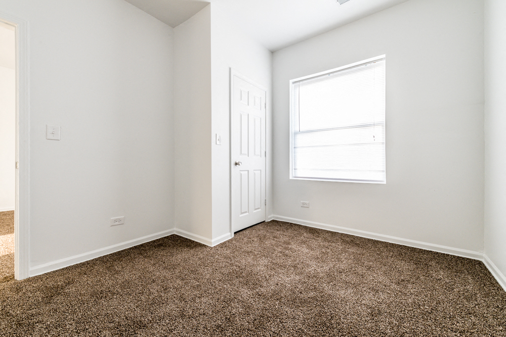 South Austin Apartments for rent in Chicago | 5201 W Washington Blvd Bedroom