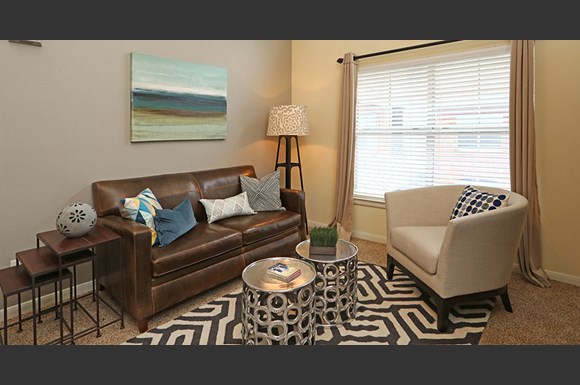 1001 Ross Apartments Avenue Dallas Tx Rentcafé Dallas Photo Gallery 1