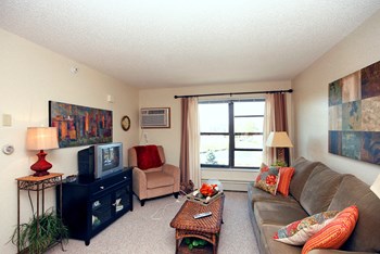 2880 Market Place Drive 1 Bed Apartment, Affordable, Senior Housing for Rent - Photo Gallery 4