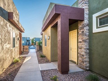 Exterior of Avilla Deer Valley Apartments in Phoenix AZ