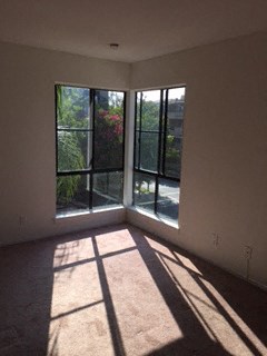 909 N Croft Ave 1-2 Beds Apartment for Rent - Photo Gallery 5