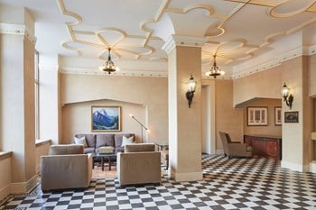 1207 SW Broadway Studio Apartment for Rent - Photo Gallery 4