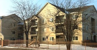 1440-1450 E Grand Ave 1-3 Beds Apartment for Rent