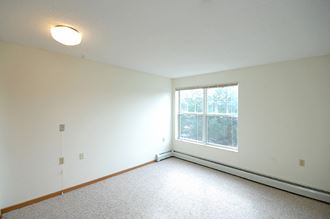 11333 Fairfield Road 1 Bed Apartment for Rent - Photo Gallery 2