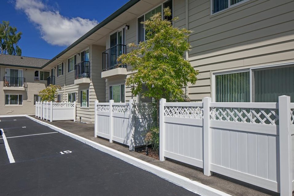 Portland Apartments For Rent Crown Royal External Apartment View At Crown Royal Portland Oregon