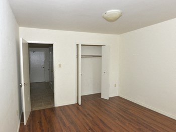 780 Wonderland Road South 1-2 Beds Apartment for Rent - Photo Gallery 6