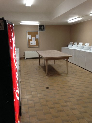 940 Commissioners Road East 1-2 Beds Apartment for Rent