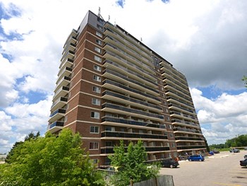 940 Commissioners Road East 1-2 Beds Apartment for Rent - Photo Gallery 3