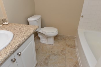95 Ridout Street South 1-3 Beds Apartment for Rent - Photo Gallery 4
