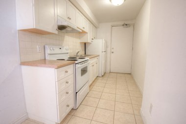 2110 Keele Street Studio-2 Beds Apartment for Rent