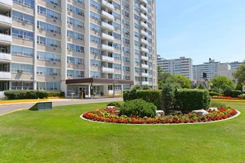 4415 Bathurst Street 1-3 Beds Apartment for Rent - Photo Gallery 2
