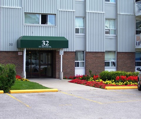 The front of a building with the number 32 on it.