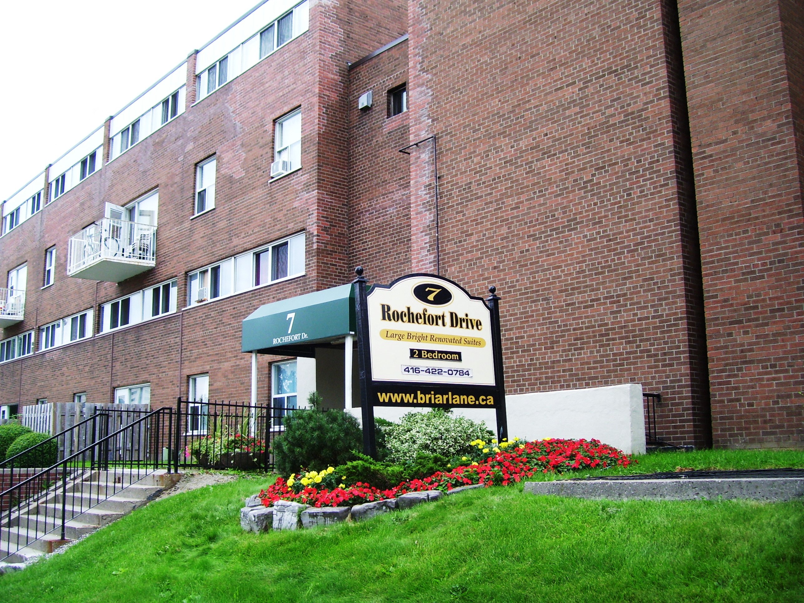 2 bedroom apartment - 7 Rochefort Drive, North York 4