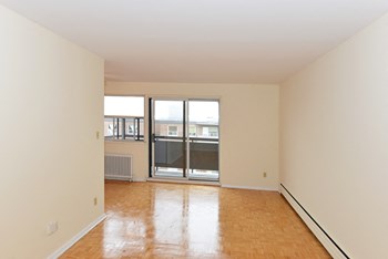 11 Eccleston Drive 1-2 Beds Apartment for Rent - Photo Gallery 4