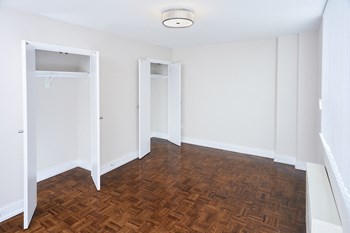 2700 Bathurst Street Studio-2 Beds Apartment for Rent - Photo Gallery 9