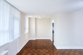 2700 Bathurst Street Studio-2 Beds Apartment for Rent - Photo Gallery 6