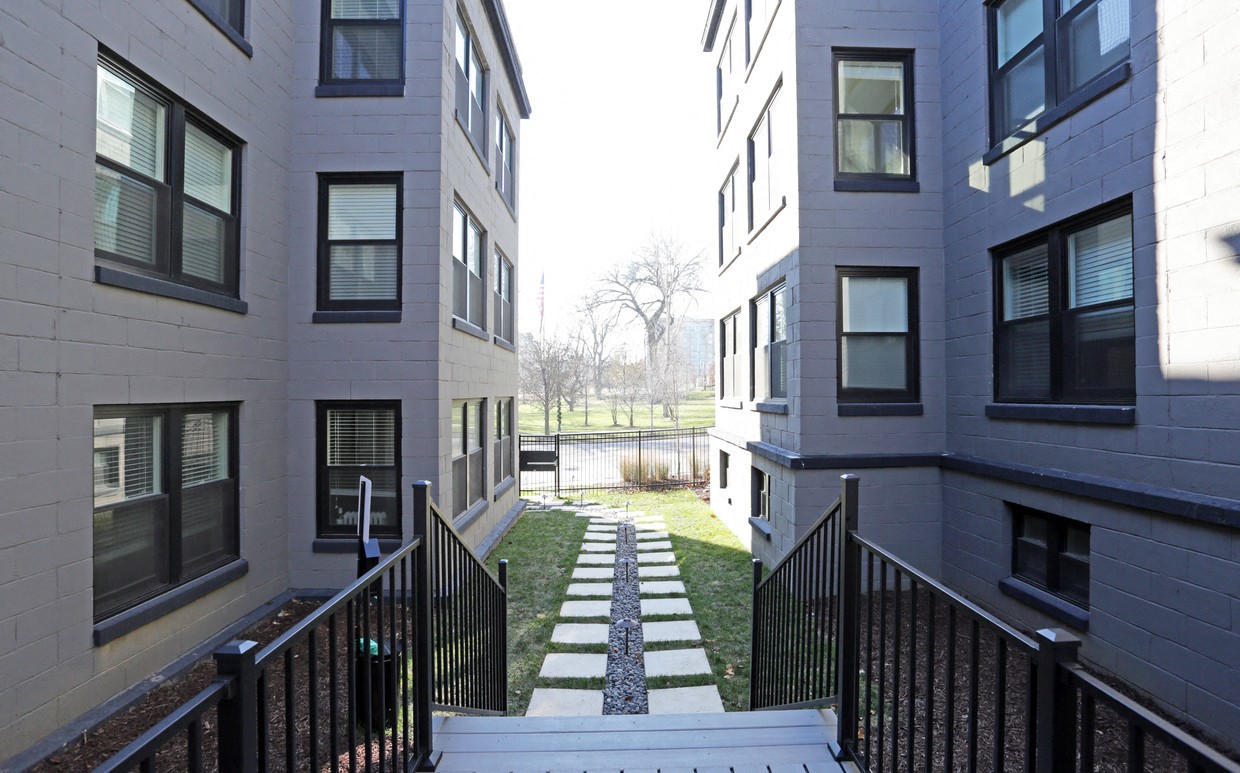 Photos and Video of Turner Park Apartments in Omaha, NE