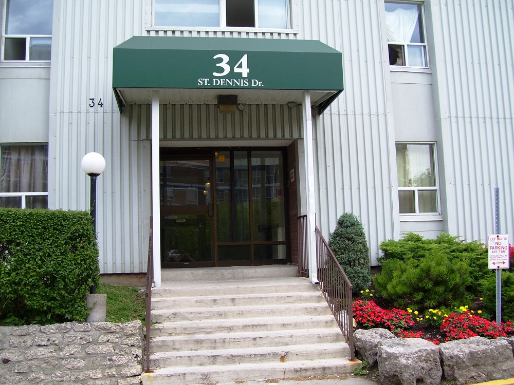 2 bedroom apartment - 34 St. Dennis Drive, North York 4