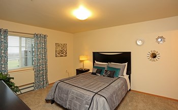 N6779 Streblow Dr #4 2 Beds Apartment for Rent - Photo Gallery 9