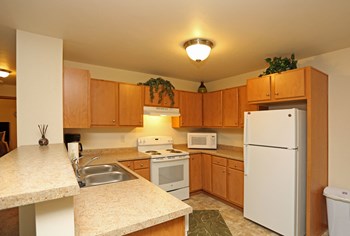 N6779 Streblow Dr #4 2 Beds Apartment for Rent - Photo Gallery 4