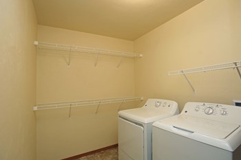N6779 Streblow Dr #4 2 Beds Apartment for Rent - Photo Gallery 14
