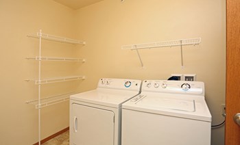 N6779 Streblow Dr #4 2 Beds Apartment for Rent - Photo Gallery 13