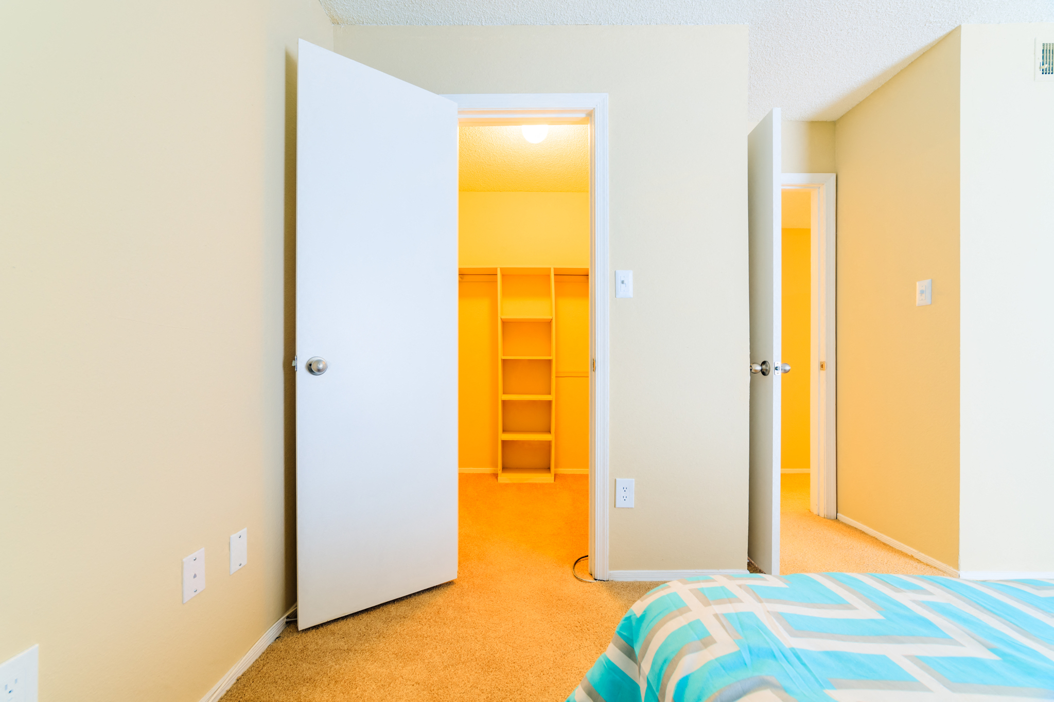 Forest Lake At Oyster Pointe Apartments Bedroom Interior Looking Into Walk In Closet