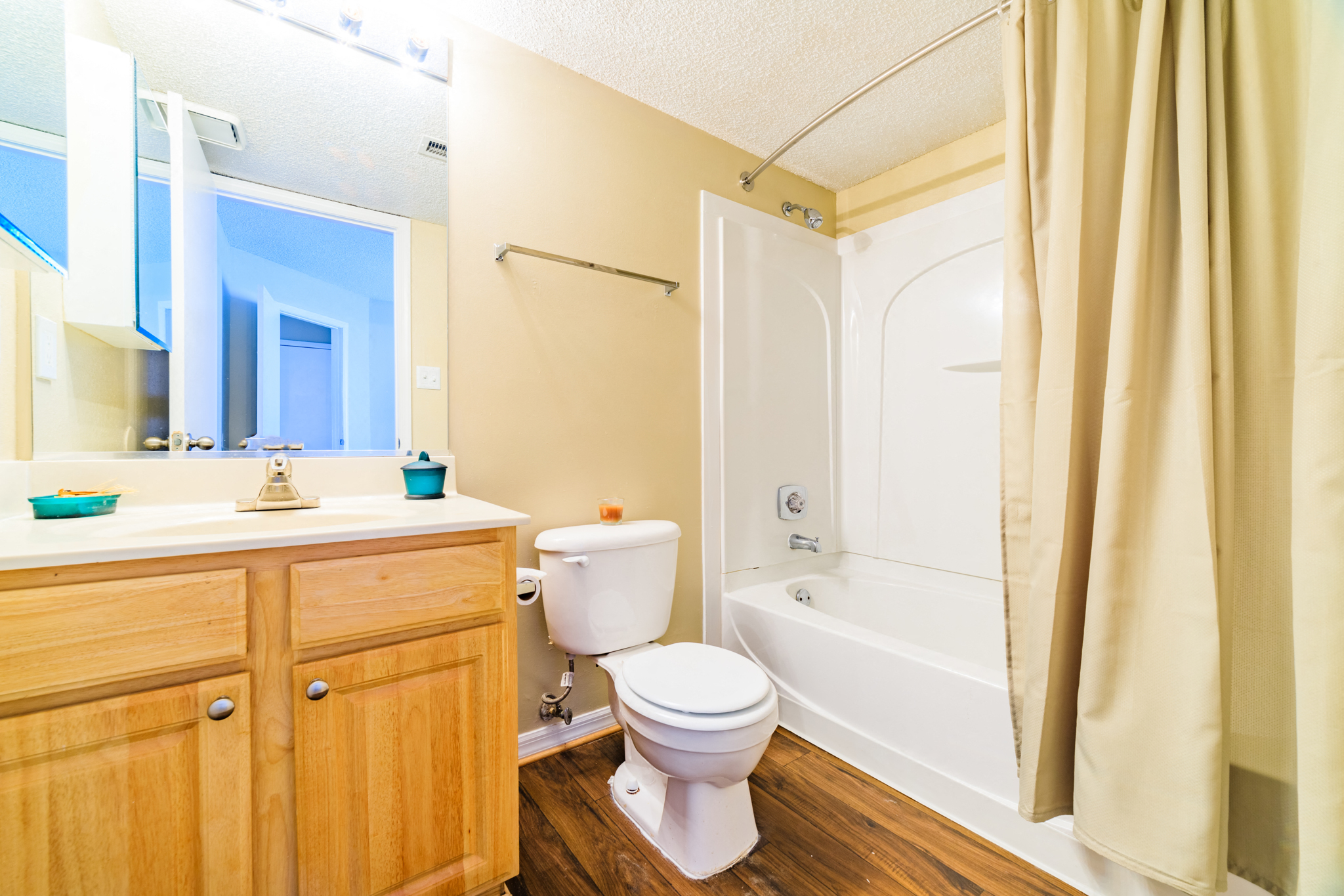 Forest Lake at Oyster Point in Newport News, VA Bathroom Interior