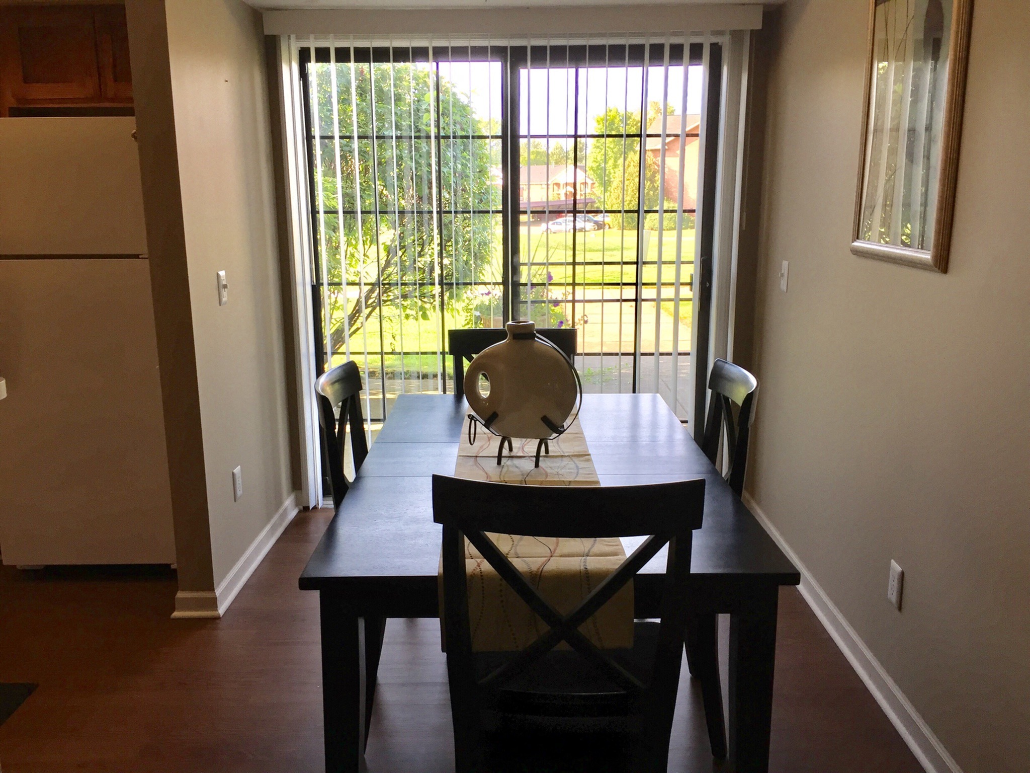 Georgetown Park Apartments Fenton, MI Dining Room Interior