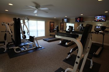 Wildwood Apartments Thomasville GA Fitness - Photo Gallery 17